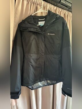 Columbia Black Hooded Ski Jacket